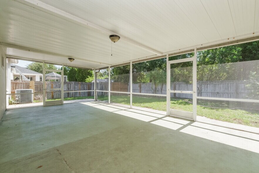 Building Photo - 6717 Cambridge Park Dr