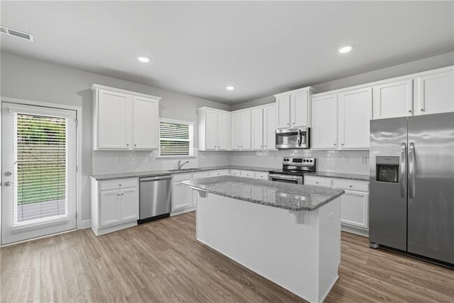 Building Photo - 33 N Village Cir