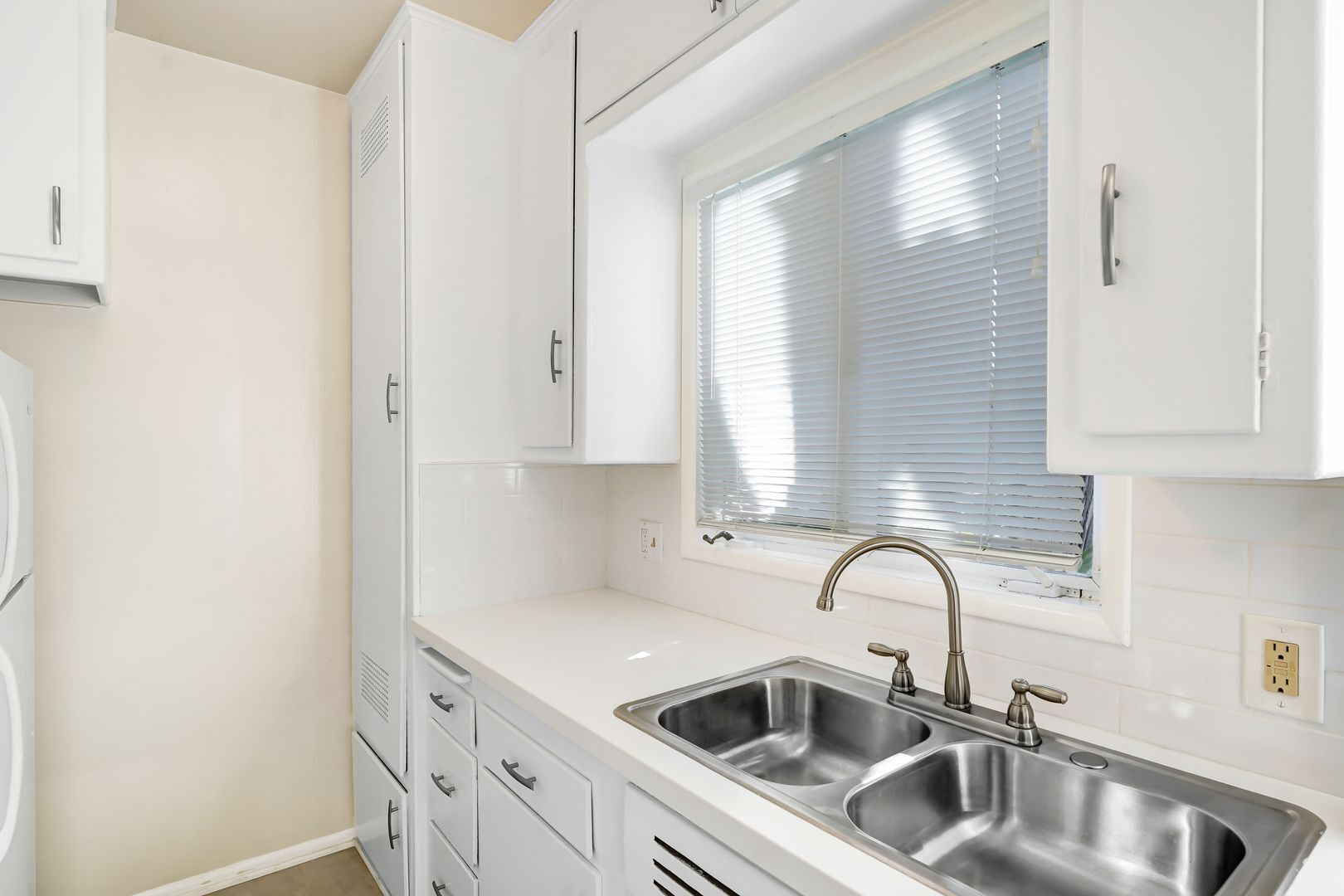 Building Photo - 500 California Ave