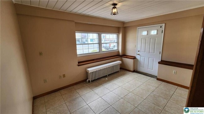 Building Photo - 4631 Lehigh Dr