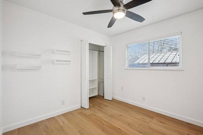 Building Photo - 7205 Twisted Oaks Dr