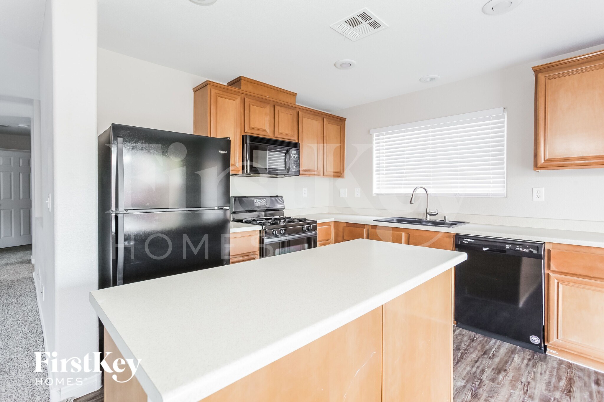 Building Photo - 5013 Whistling Acres Ave