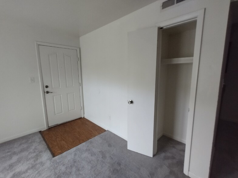 Building Photo - 600 Reusens Rd