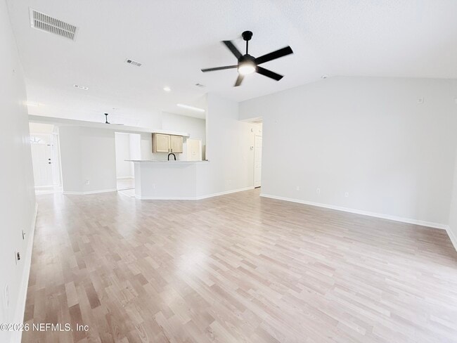 Building Photo - 8713 Star Leaf Rd N