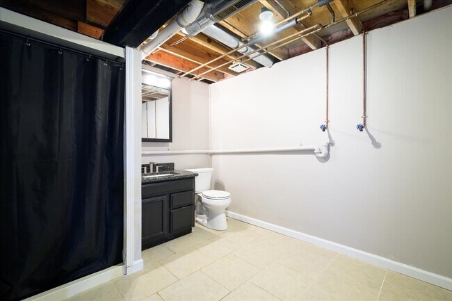 Building Photo - 38291 River Park Dr