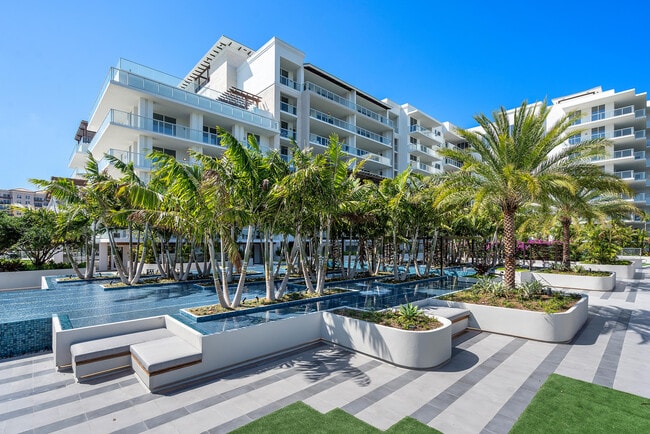 Building Photo - 200 SE Mizner Blvd