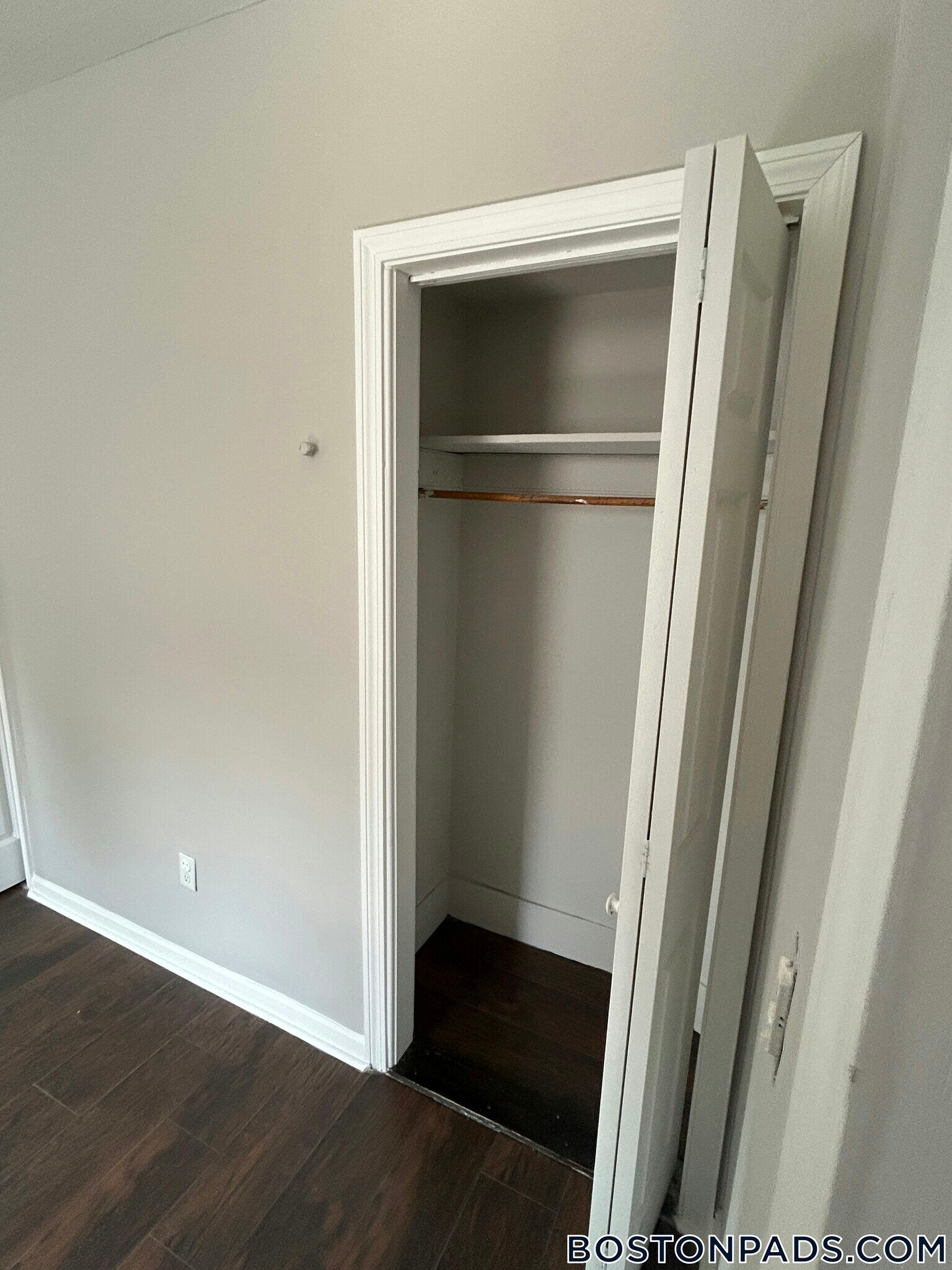 Building Photo - 196 Sherman St