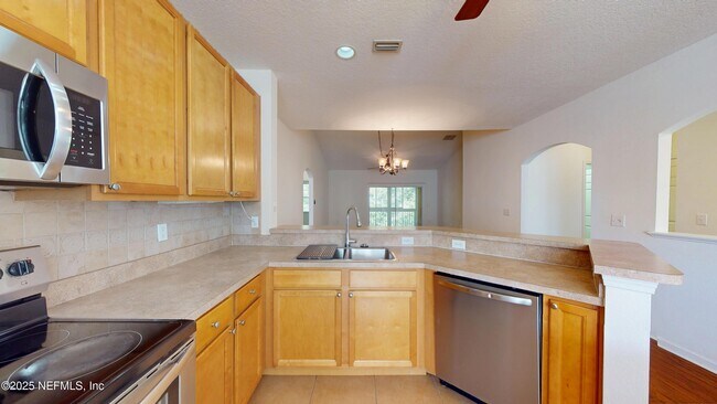 Building Photo - 5663 Greenland Rd