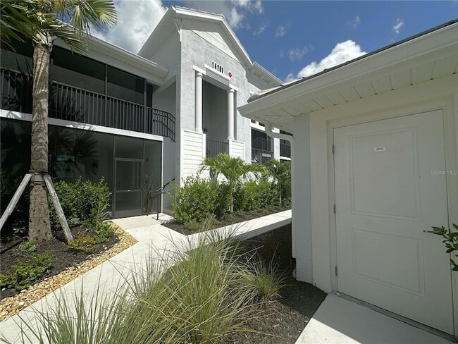 Building Photo - 14261 Heritage Landing Blvd