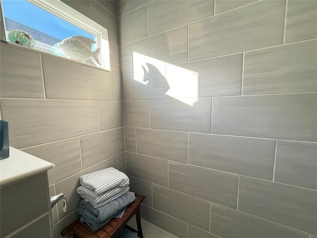 Building Photo - 7656 SW 74th Lp