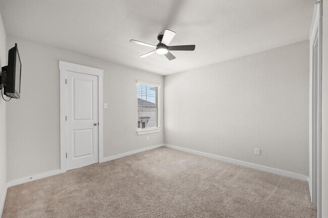 Building Photo - 441 Fieldwood Dr