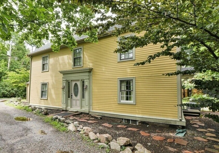 Primary Photo - 7 Park Plz