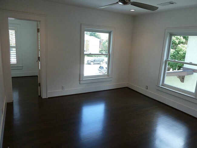 Building Photo - 408 Avondale St