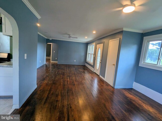 Building Photo - 2225 Williams Dr