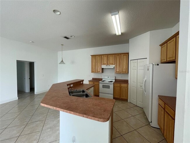 Building Photo - 61 Buttonworth Dr