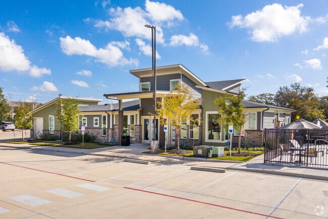 Building Photo - Kaia Pointe