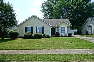 Building Photo - 13916 Sandhurst Dr SW