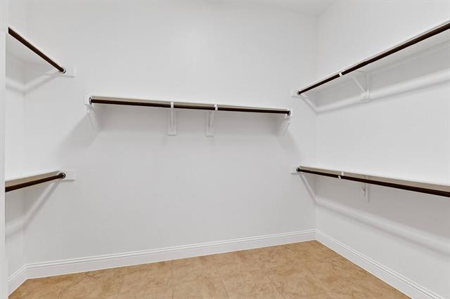 Building Photo - 6533 Mandalay Ct