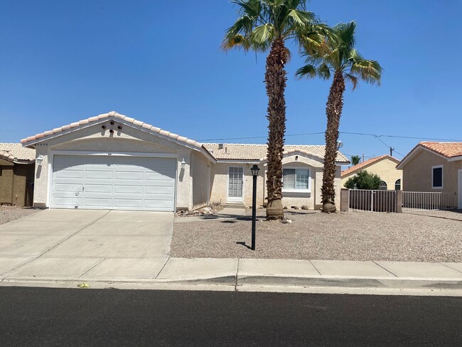 Primary Photo - Great 2 Bedroom Home in Bullhead City!