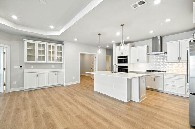 Building Photo - 218 Switchgrass Wy