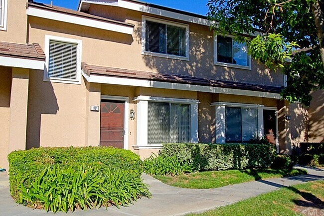 Building Photo - 39 Goldenrod-