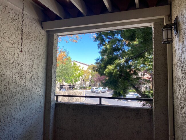 Building Photo - Spacious 1-Bedroom Condo in Prime Sunnyvale Location