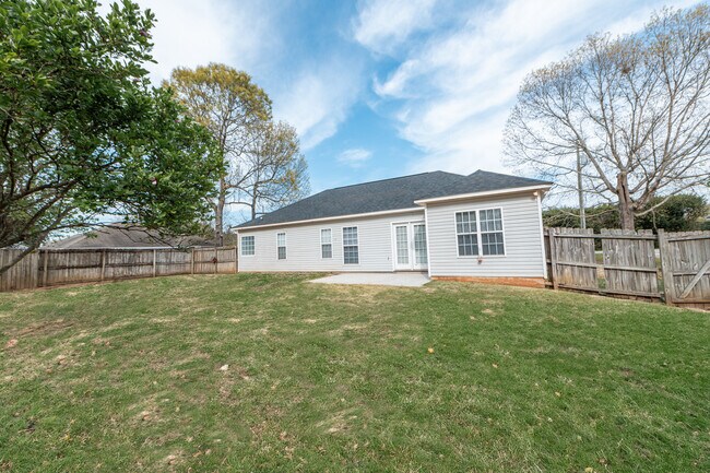 Building Photo - 303 Mt Zion Rd