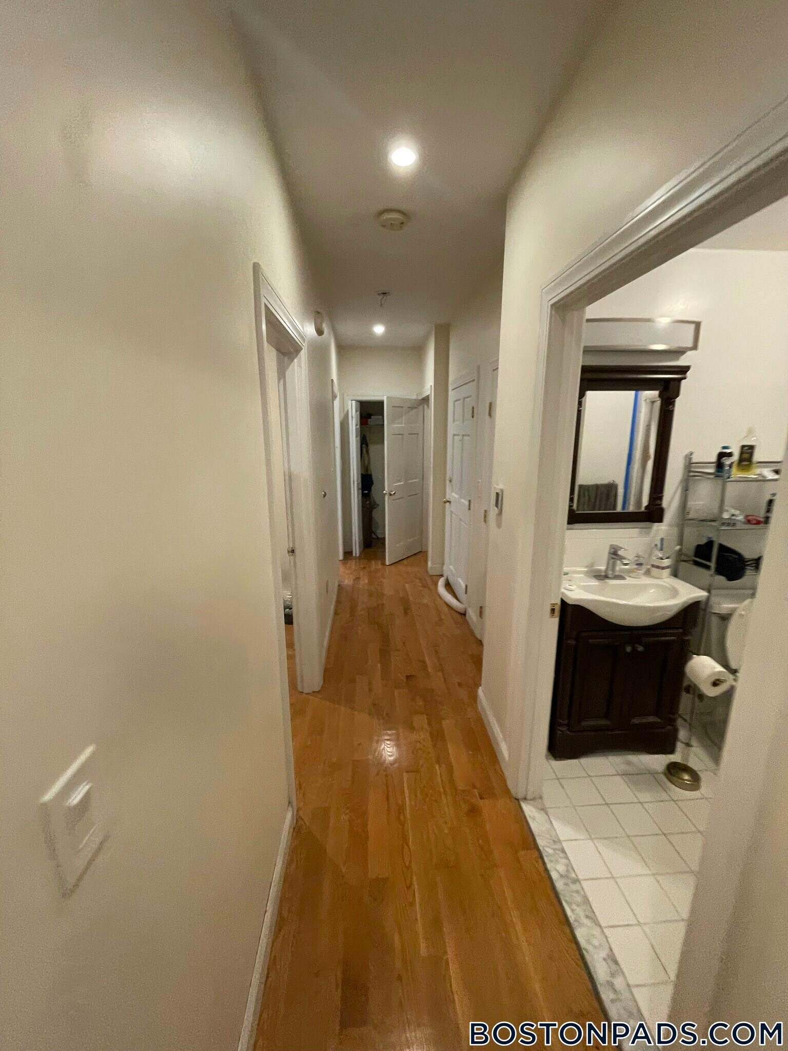Building Photo - 322 Western Ave