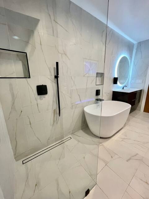 Building Photo - 1907 Maginn Dr