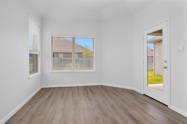 Building Photo - 31411 Raleigh Creek Dr