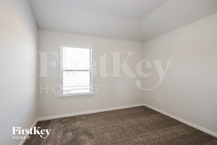 Building Photo - 26207 Cooperstown Wy