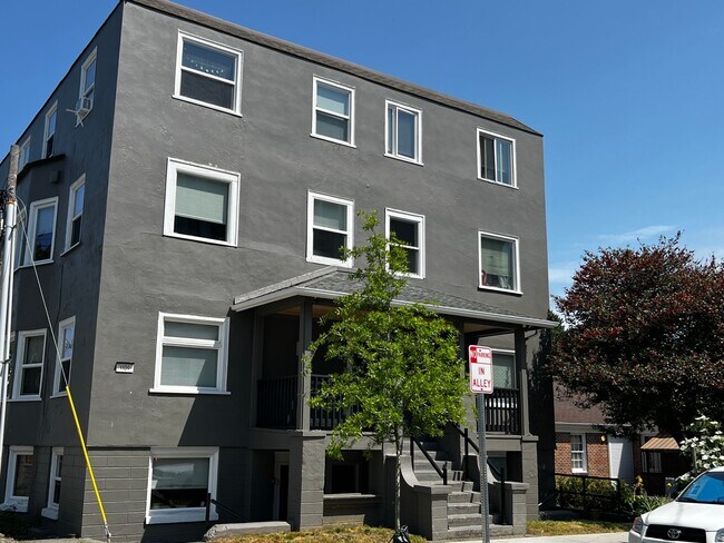 Building Photo - The Adams Apartments