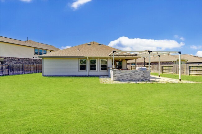 Building Photo - 9547 Summer River Dr