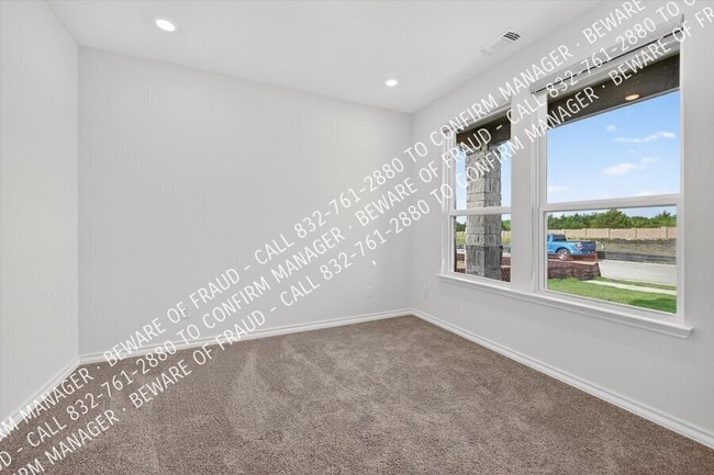 Building Photo - 707 Windhaven Dr