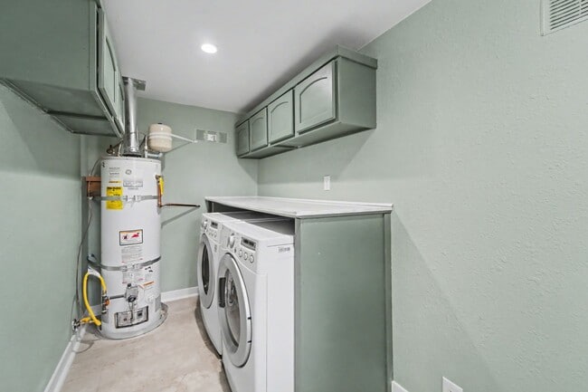 Building Photo - Beautifully Remodeled 3-Bedroom Home with Modern Upgrades