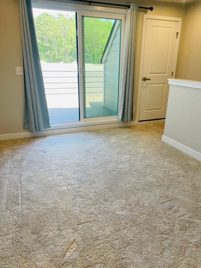 Building Photo - Sophisticated and Spacious 3BR-3.5 Bath To...