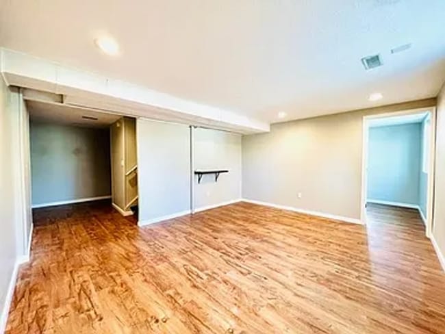 Building Photo - 8710 Cherry Ln Ct