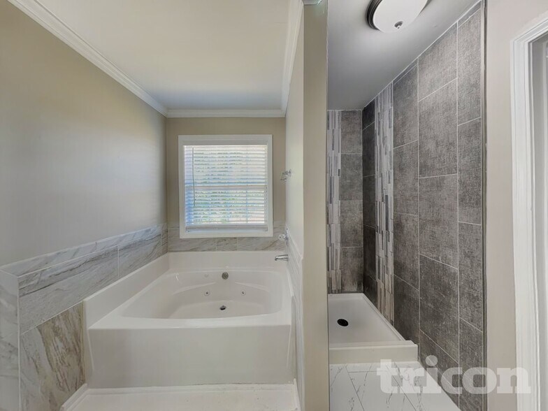 Building Photo - 1806 Dalton Way