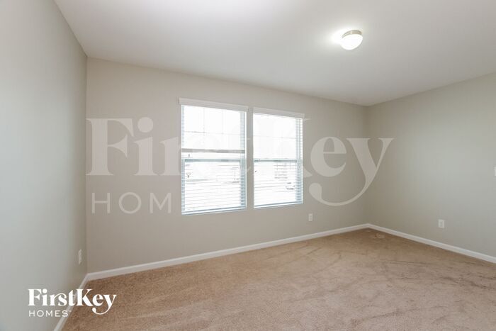 Building Photo - 3643 Creekside Dr