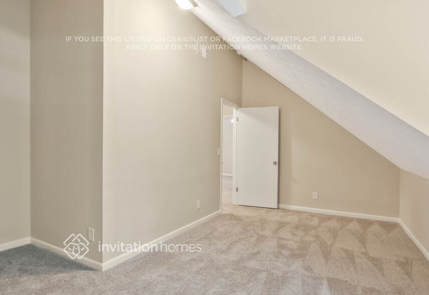 Building Photo - 5884 Four Winds Dr SW