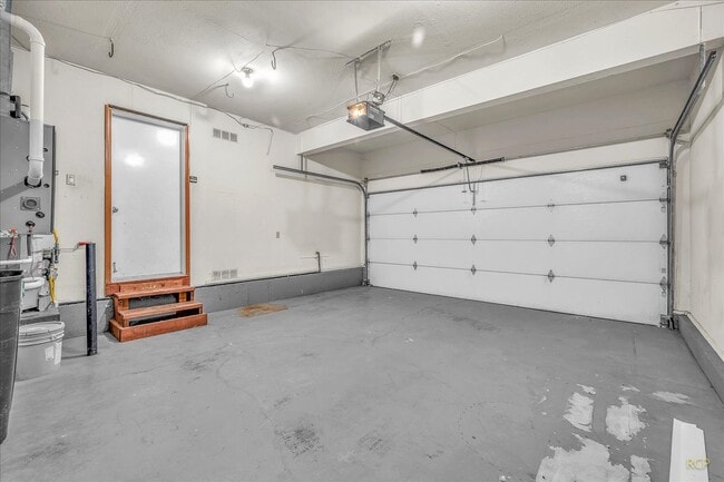 Building Photo - 14995 SW Daphne Ct