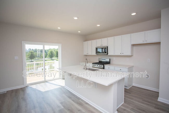 Building Photo - 234 Macoun Way