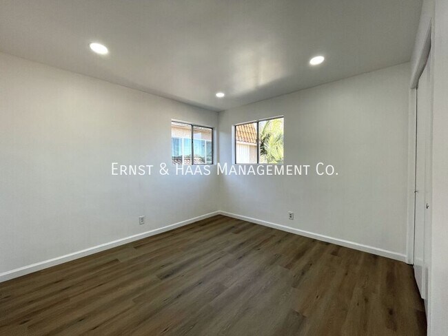 Building Photo - 4300 E 5th St