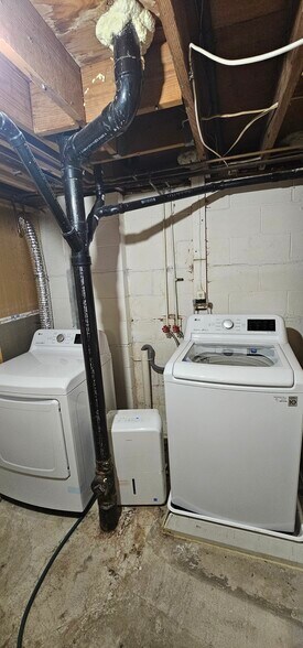 Laundry/utility room - 6083 Bolamo Ct