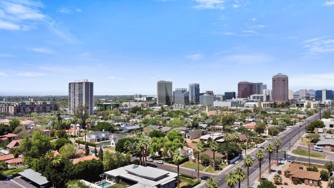 Building Photo - Nice studio apartment in Phoenix!