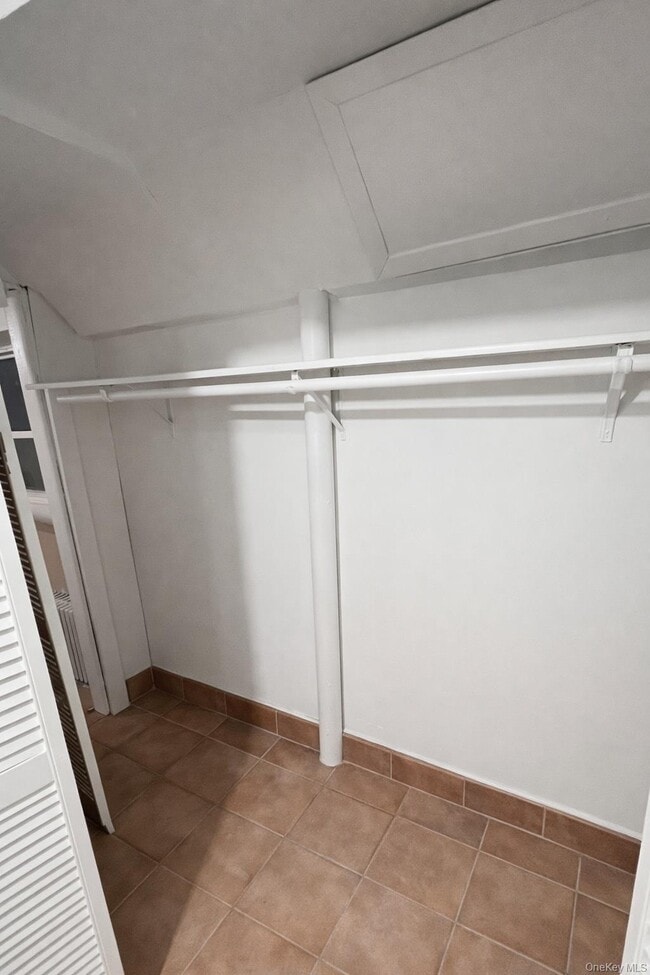 Building Photo - 278 Mile Square Rd