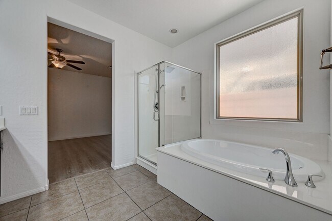 Building Photo - Lantern Gardens