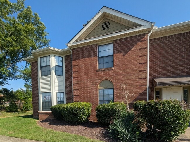 Primary Photo - 501 Chandler Pl