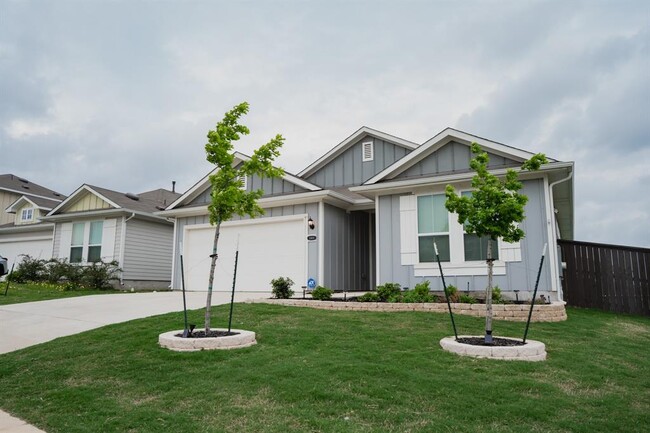 Building Photo - 11400 Comano Dr