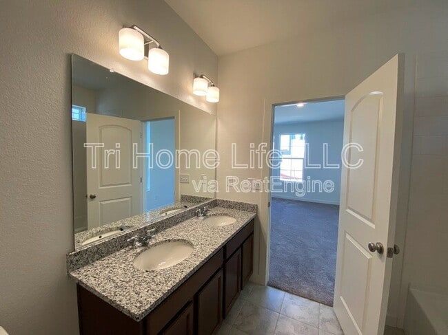 Building Photo - 6325 Stablecross Trl